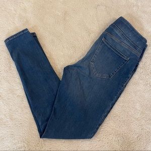 Old Navy Rockstar Jeggings with built in sculpt